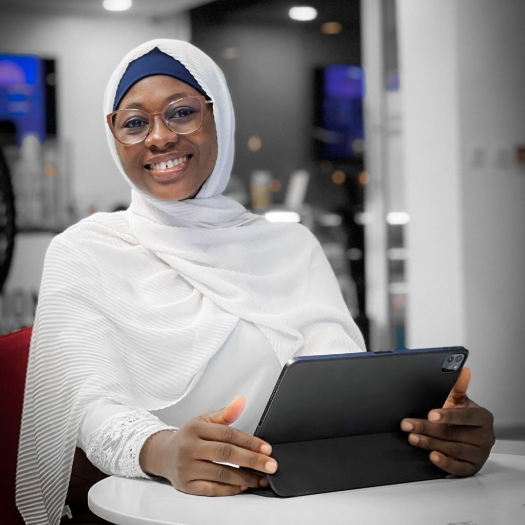 Étudiante en Formation avec Tablette